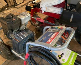 Heavy duty pressure washer