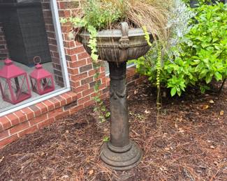 Fantastic 4 ft concrete planter - retails for over $900