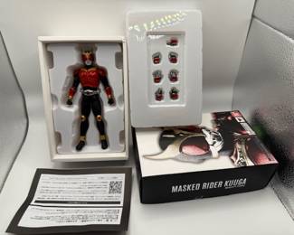 S.H.Figuarts Kamen Rider Kuuga Mighty Form Insect Bone Carving Figure Used