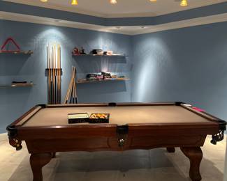 CUSTOM CRAFTED POOL TABLE by RC Covers
Only $400 today, make your best offer!!
