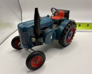 KOVAP TRACTOR LANZ BULLDOG CLASSIC WINDUP TIN TOY