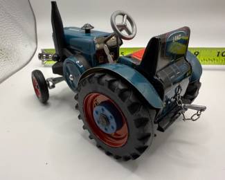 KOVAP TRACTOR LANZ BULLDOG CLASSIC WINDUP TIN TOY