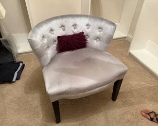 Dressing room chair
