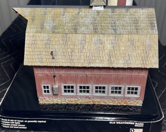 Landmark structures, Old weathered barn modelBR 5865. O Scale