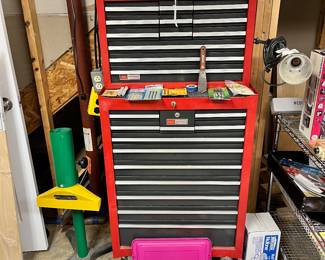 Nearly new tool chest