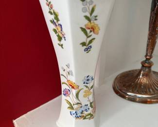 Aynsley Fine China Cottage Garden Vase