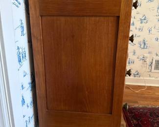 Federal birch bowfront chest of drawers
