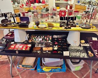 JEWELRY TABLE!