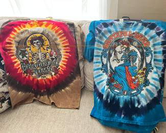 PAIR OF EXCELLENT "GRATEFUL DEAD" T-SHIRTS!