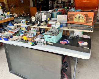 LOTS OF ELECTRONICS