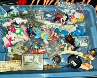 LOTS OF ACCESSORIES!