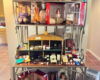 BOTH VINTAGE & NEWER BARBIES!