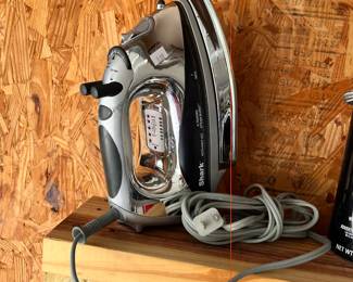 SHARK ELECTRIC IRON