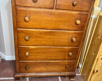 WONDERFUL VINTAGE SOLID WOOD CHEST