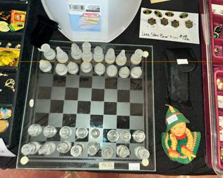 CHESS SET