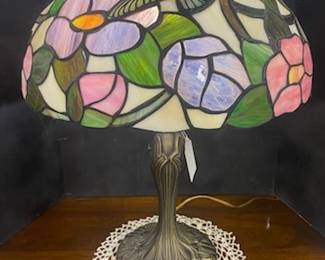 Leaded Glass Lamp w/Hummingbirds