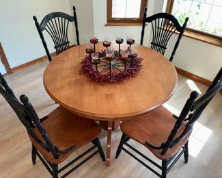 Kitchen Table and 4 Chairs