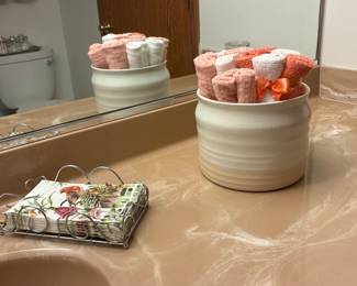 Bathroom caddy, pots, towels