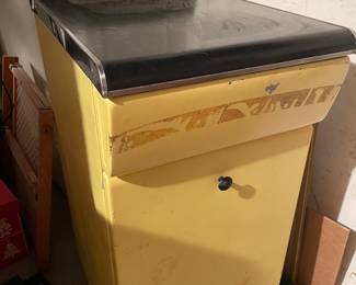 Vintage cabinet