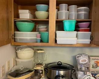 Lots of vintage Tupperware and kitchen electronics