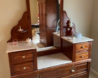 Beautiful antique dresser with mirror
