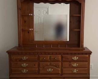 004 Decorative Vintage Webb Wood Dresser W Mirror