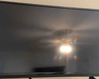 Vizio 32 Flat Screen Tv W Legs To Stand 