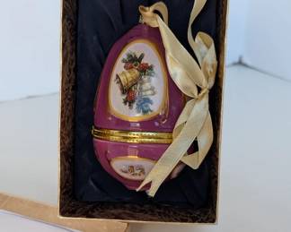 Valerie Parr Hill Porcelain Purple Egg Music Box