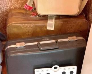 309 - Lot of Assorted Items (in closet on floor)
