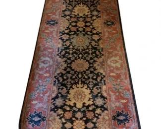 323 - Runner Rug - 150 x 31
