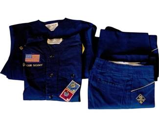592 - 2 Cub Scout Uniforms - sz Small
