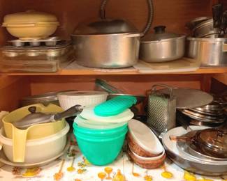 118 - Cabinet Lot
