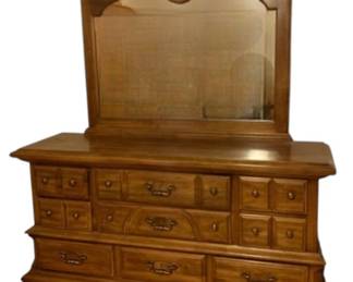 394 - Dresser w/ Mirror by Thomasville 75 x 68 x 20

