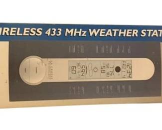 378 - Wireless 433 MHz Weather Station in box used as-is electric/electronic/mechanical item - no guarantee all components, untested.
