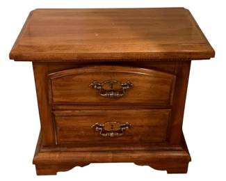 387 - 2-Drawer Nightstand by Thomasville - 25 x 28 x 16
