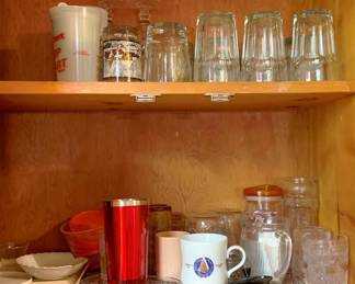 113 - Cabinet Lot
