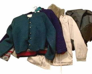 165 - Lot of Assorted Sweaters & Jackets - sz Medium
