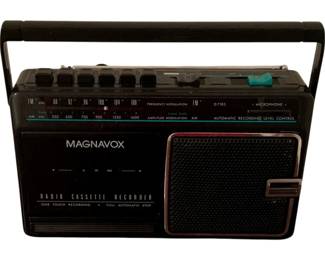 347 - Magnavox Radio/Cassette Recorder 7 x 12 x 4 used as-is electric/electronic/mechanical item - no guarantee all components, untested.
