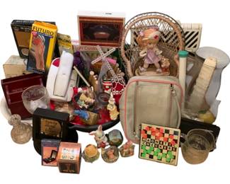 561 - Lot of Assorted Items
