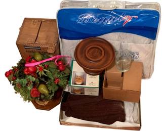 343 - Lot of Assorted Items
