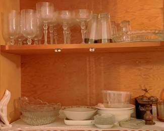 131 - Cabinet Lot
