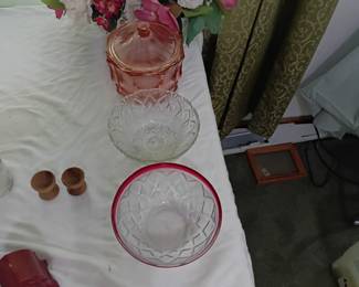 Pink depression 10.00
Vintage glass 10.00
