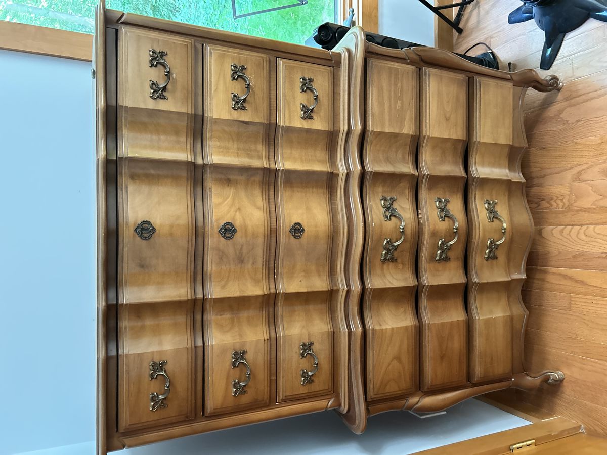 Six drawer dresser part of a bedroom set