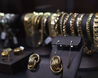 Gold Jewelry- Ganem Jewelers Ahwatukee Location Estate Sale
Wednesday 8/13-Saturday 8/16, 10am-5pm
3602 E. Ray Road Phoenix AZ 85044
480-706-1850