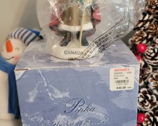 Pipka World of Santas collectible pieces