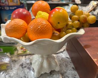 Vintage Italian alabaster stone fruit