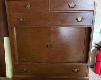 Vintage Sideboard For Refinishing