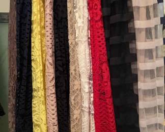 Lacy Skirts Size L