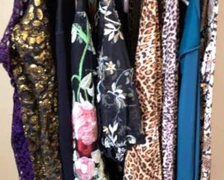 Womens Assorted Tops Size Med Large