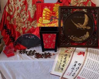 Red Themed Chinese Decor